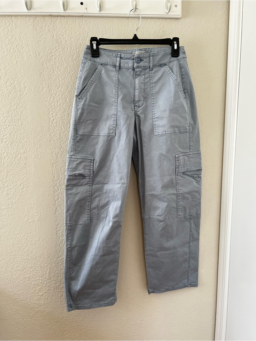 Universal Threads Gray Blue Barrel Cargo Pants Size 2